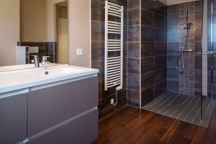 Lutter contre la condensation dans la salle de bain ?